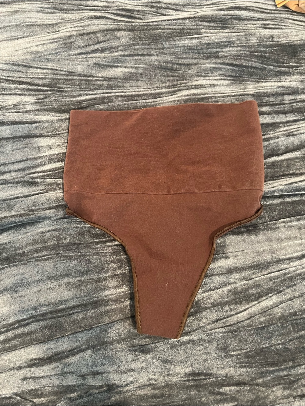 Skims High-Waist Shaping Thong - Chocolate Brown size L/XL
